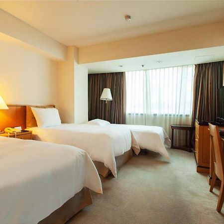Gloria Prince Hotel Taipei Bagian luar foto