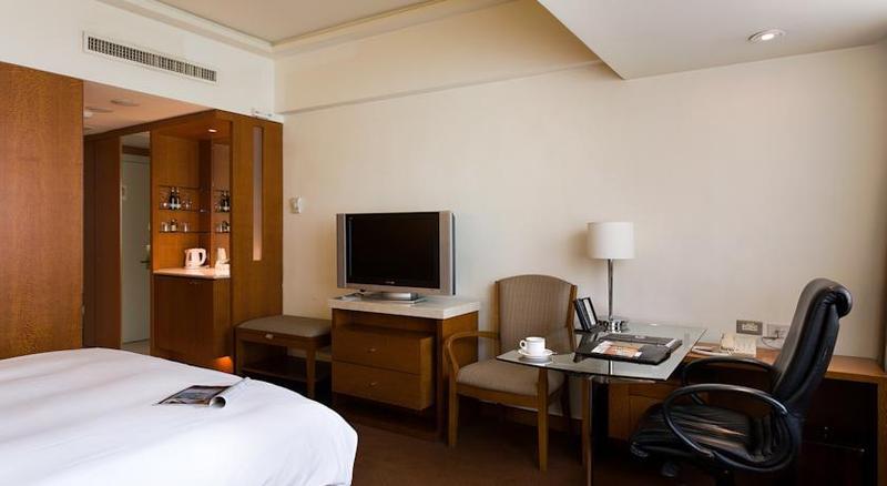 Gloria Prince Hotel Taipei Bagian luar foto