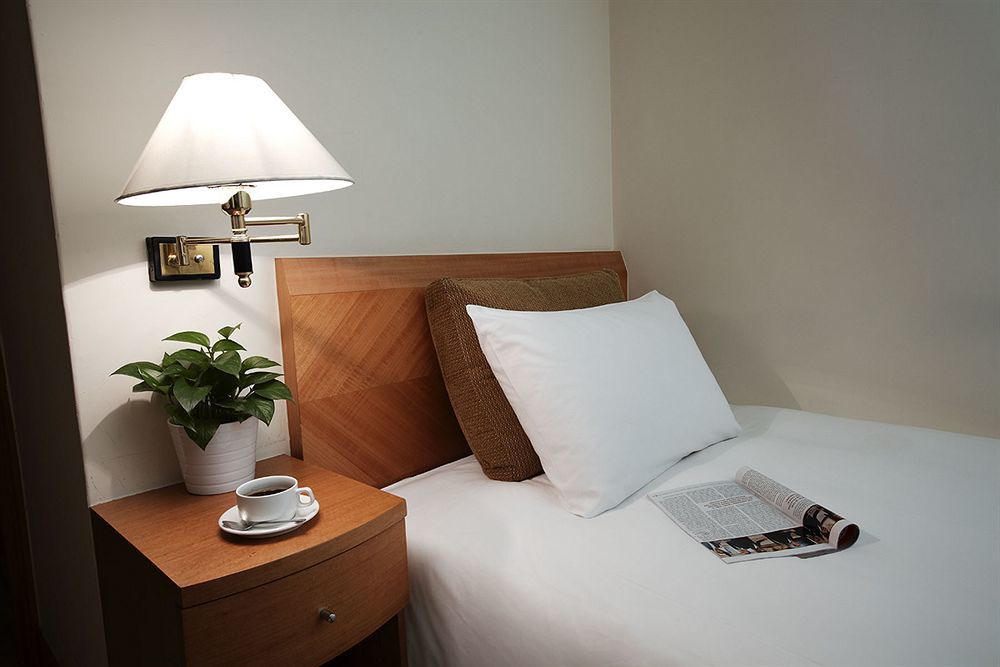 Gloria Prince Hotel Taipei Bagian luar foto
