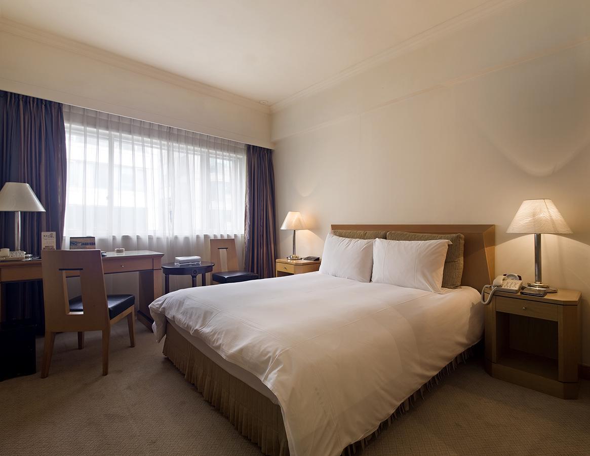 Gloria Prince Hotel Taipei Bagian luar foto