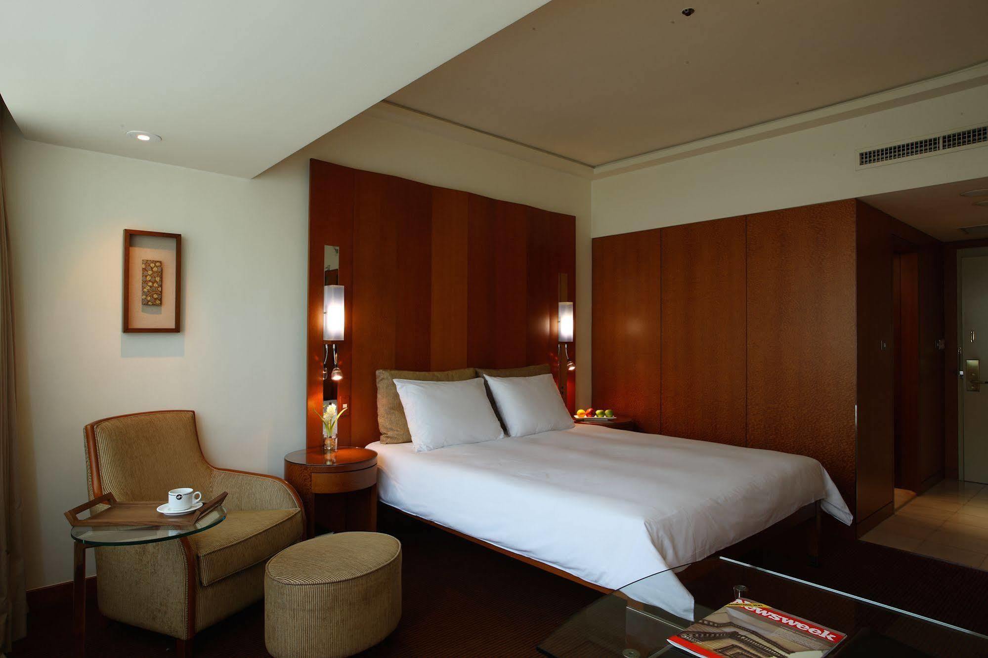 Gloria Prince Hotel Taipei Bagian luar foto